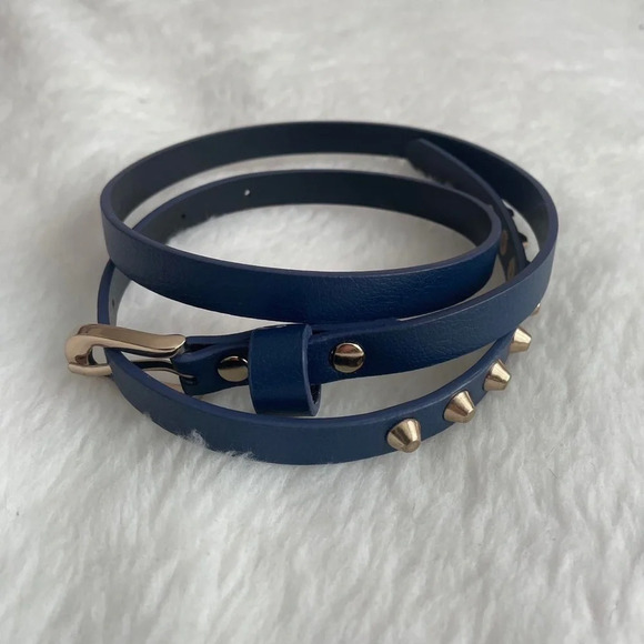 Navy‎  studded belt - Picture 1 of 4